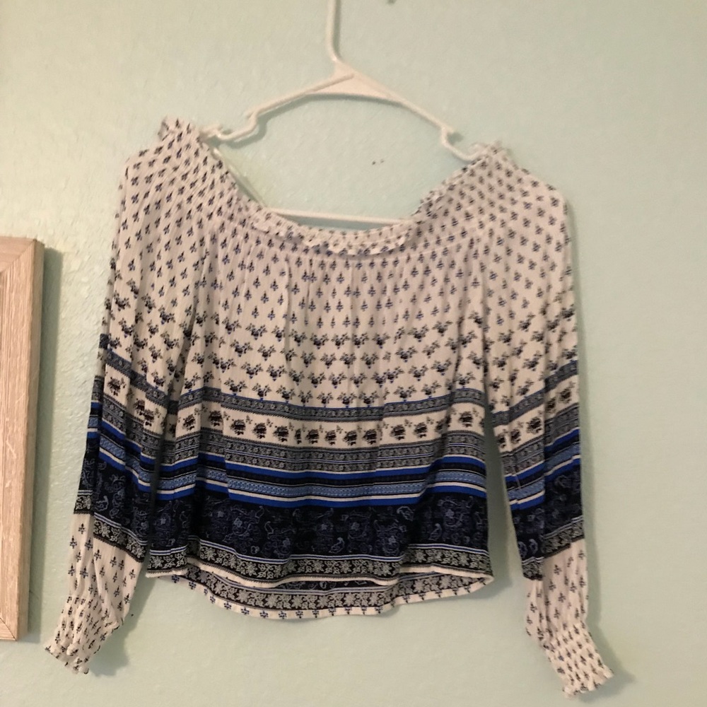 Off the shoulders crop top